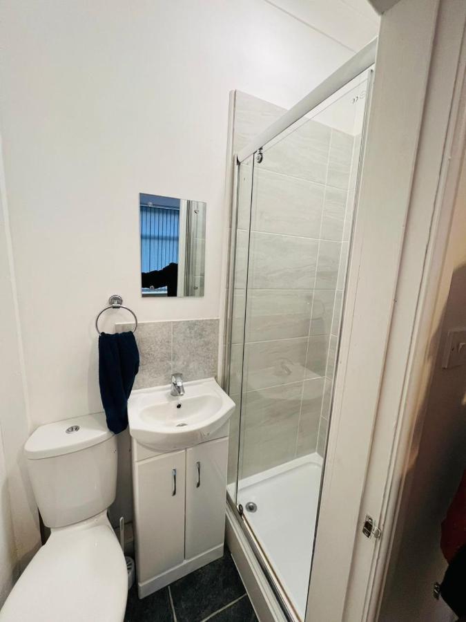 Luxury Double & Single With En-suite Private Bathroom In Centre On Trent Guest house *