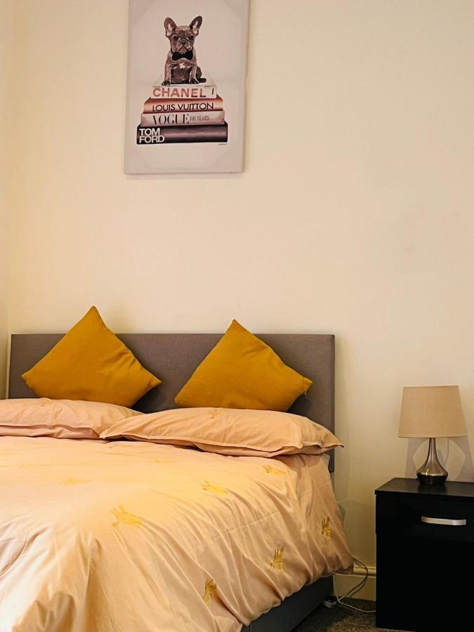 Luxury Double & Single With En-suite Private Bathroom In Centre On Trent Guest house Stoke-on-Trent