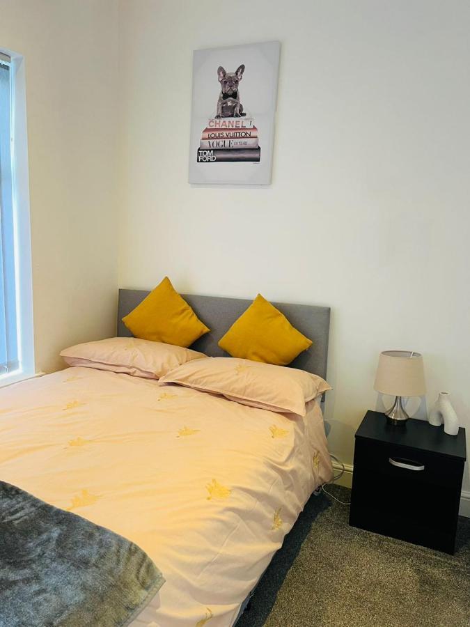 Luxury Double & Single With En-suite Private Bathroom In Centre On Trent Guest house Stoke-on-Trent