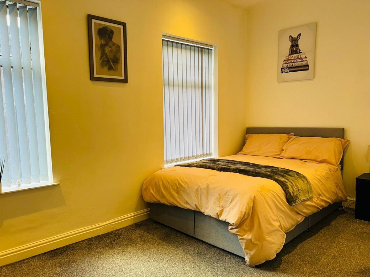 Luxury Double & Single With En-suite Private Bathroom In Centre On Trent Guest house
