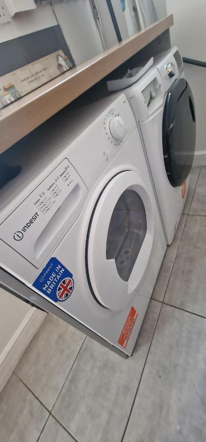 Luxury Double & Single With En-suite Private Bathroom In Centre On Trent * Stoke-on-Trent