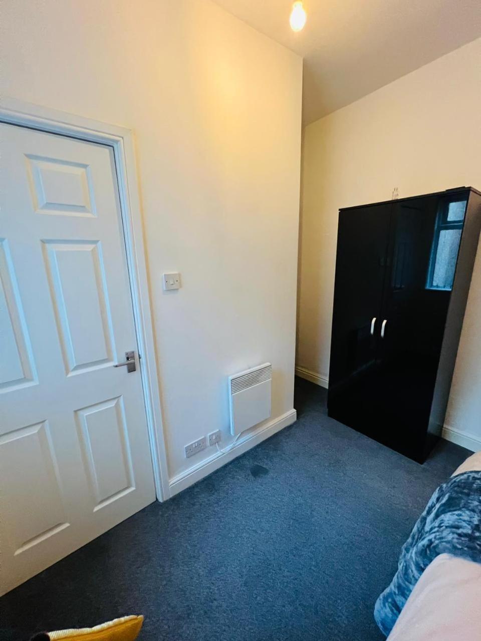 Luxury Double & Single With En-suite Private Bathroom In Centre On Trent *